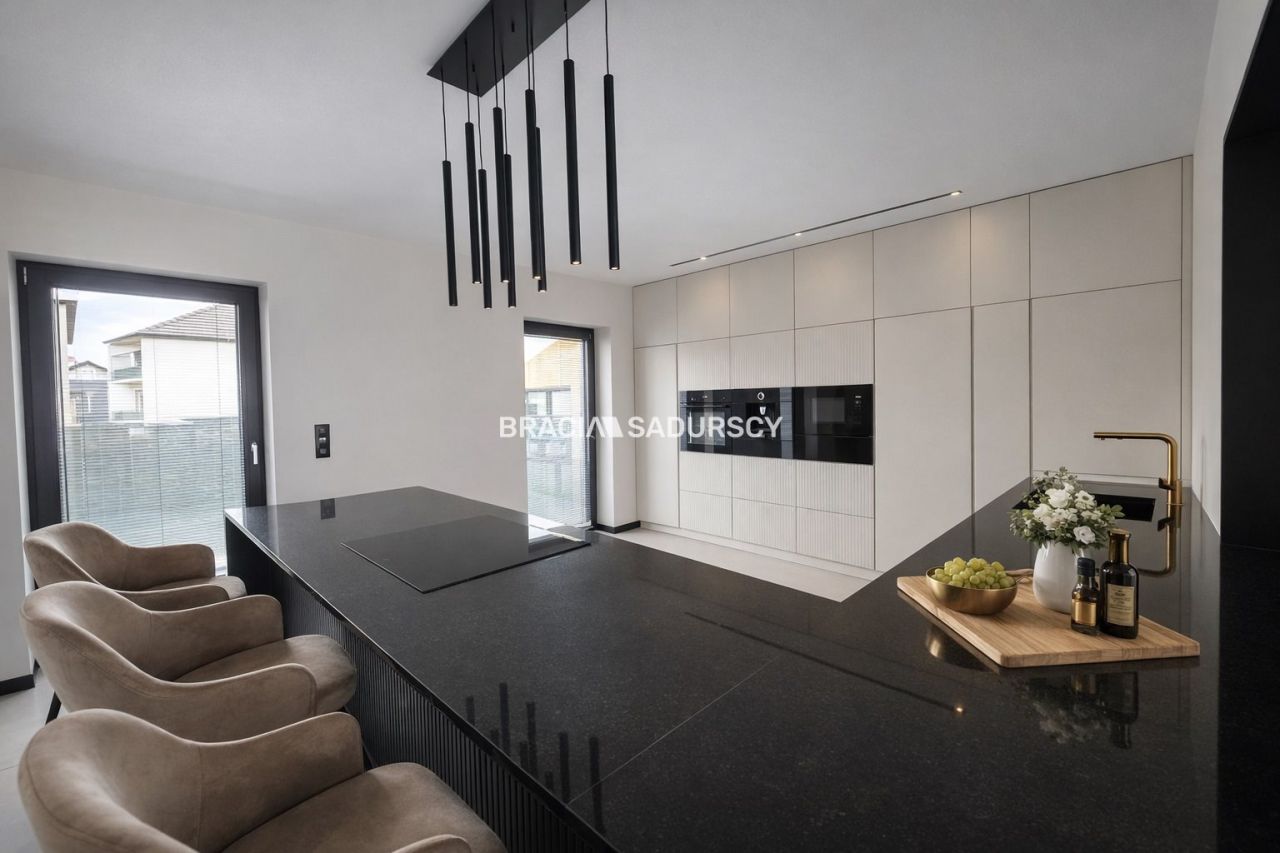 dom wolnostojący, 5 pokoi Niepołomice, ul. Stefana Roweckiego. Zdjęcie 6