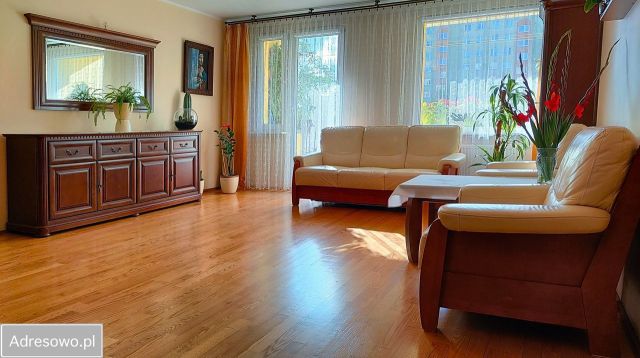 Mieszkanie 3-pokojowe Wrocław Krzyki, ul. Orzechowa. Zdjęcie 1