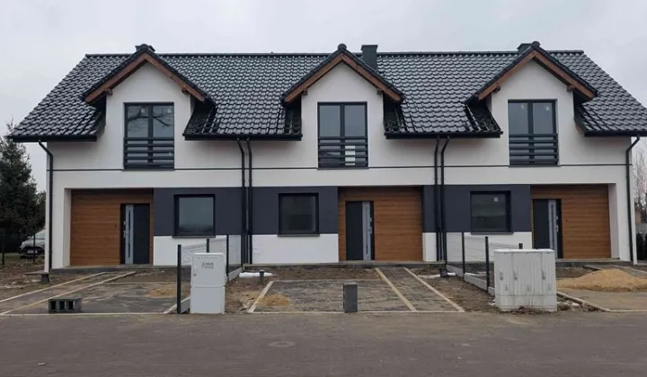 dom szeregowy, 4 pokoje Dobroszyce, ul. Lipowa