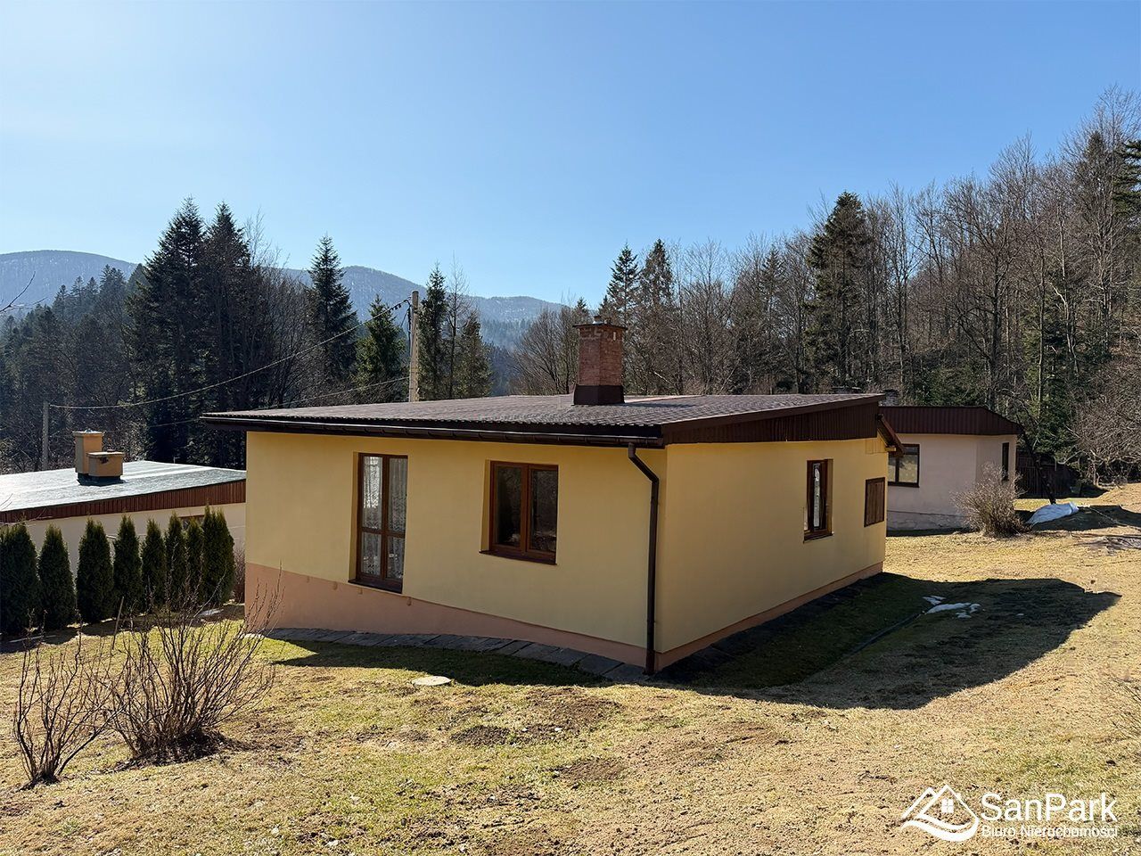 dom wolnostojący, 3 pokoje Cisna. Zdjęcie 4