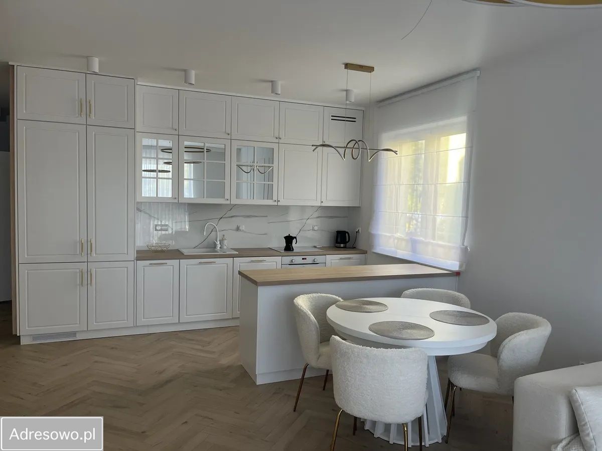 Mieszkanie 4-pokojowe Warszawa Wesoła. Zdjęcie 2