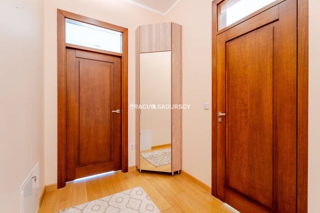 dom wolnostojący, 5 pokoi Niepołomice. Zdjęcie 31