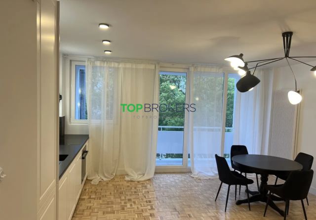 Mieszkanie 3-pokojowe Warszawa Śródmieście, ul. Bonifraterska. Zdjęcie 1