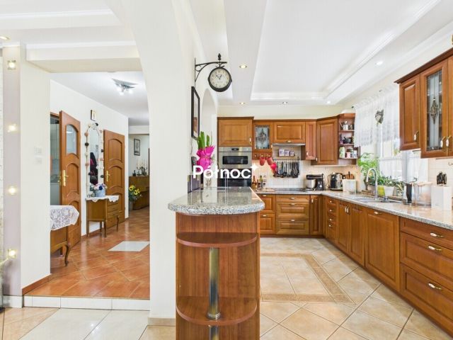 dom wolnostojący, 11 pokoi Rudzienice. Zdjęcie 9