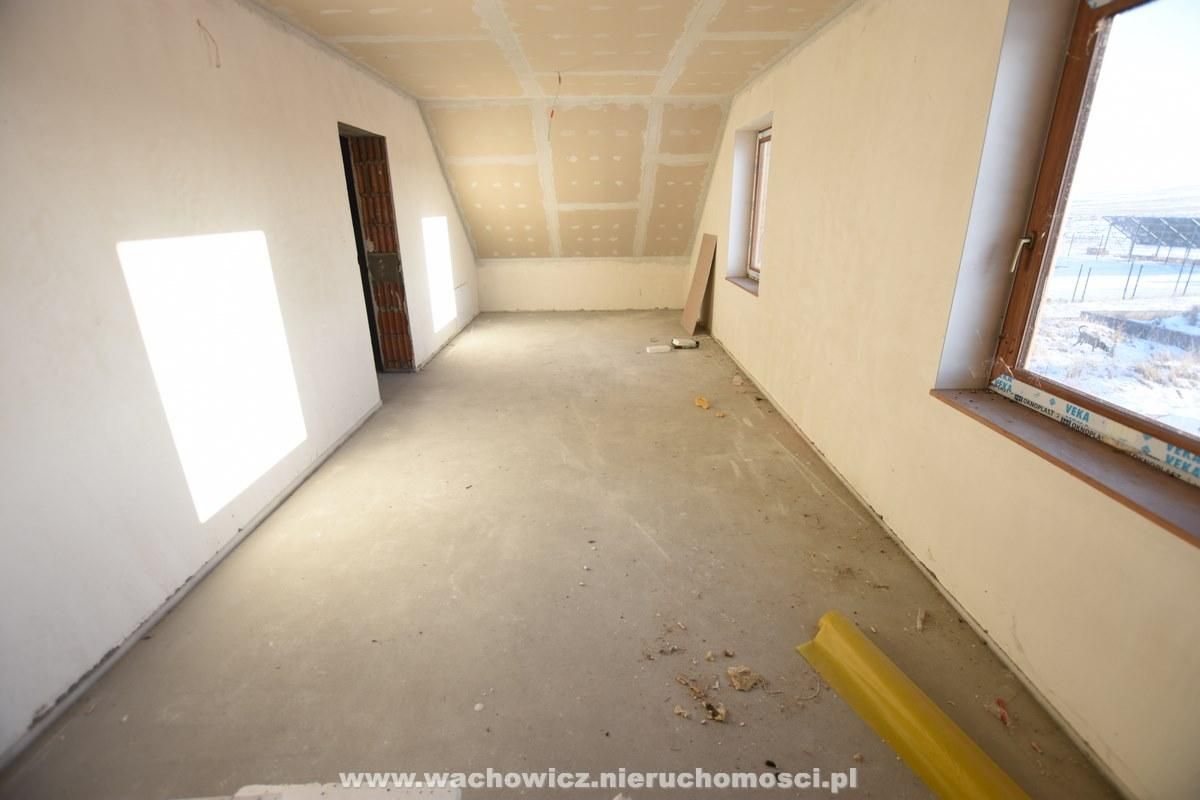 dom wolnostojący, 5 pokoi Łętkowice. Zdjęcie 16