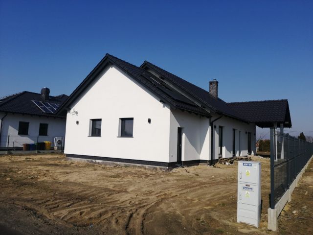 dom wolnostojący, 4 pokoje Mikorzyn Piła. Zdjęcie 1