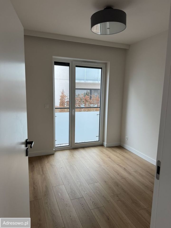 Mieszkanie 3-pokojowe Jarocin. Zdjęcie 1