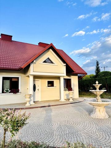 dom wolnostojący, 4 pokoje Rzeszów Budziwój, ul. Jana Pawła II. Zdjęcie 1
