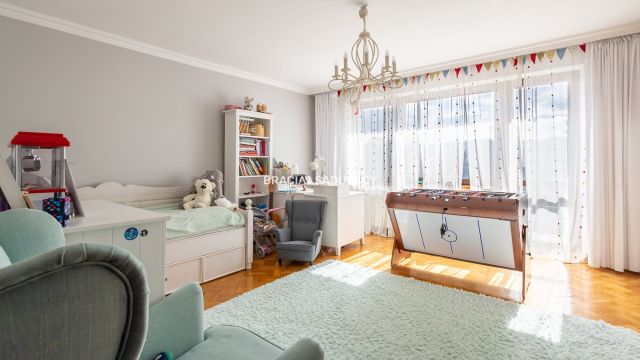 dom wolnostojący, 12 pokoi Myślenice, ul. gen. Józefa Wybickiego. Zdjęcie 15