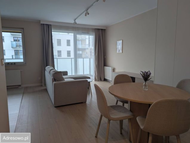 Mieszkanie 3-pokojowe Gdańsk Letnica, ul. Starowiejska. Zdjęcie 1