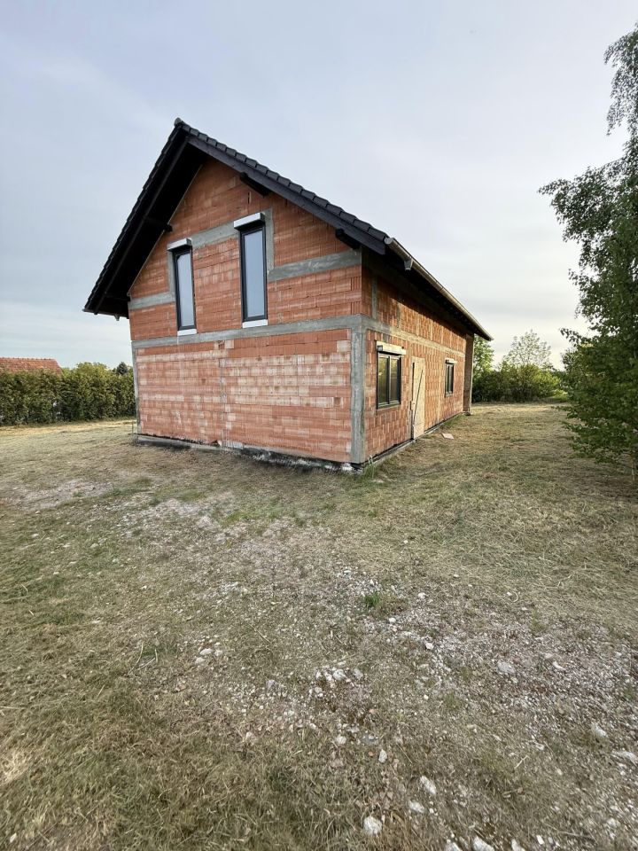 dom wolnostojący Karczów, ul. Polna. Zdjęcie 3