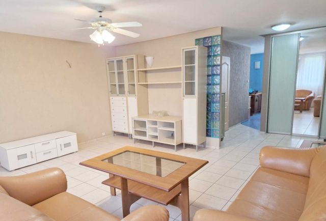 Mieszkanie 3-pokojowe Legnica Piekary Wielkie. Zdjęcie 1