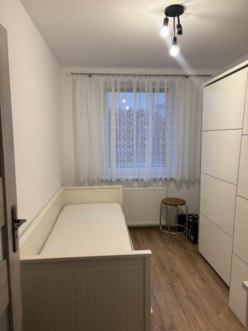 Mieszkanie 3-pokojowe Rybno. Zdjęcie 1