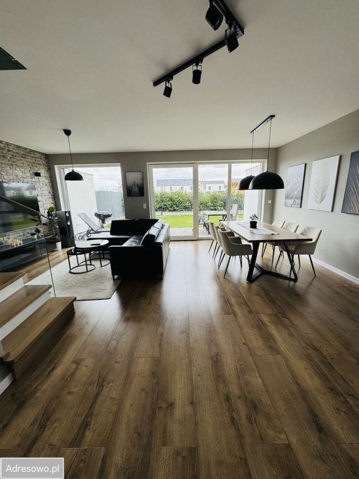 dom szeregowy, 4 pokoje Radomierzyce. Zdjęcie 11