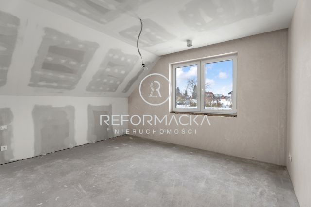 dom wolnostojący, 5 pokoi Strażów. Zdjęcie 18