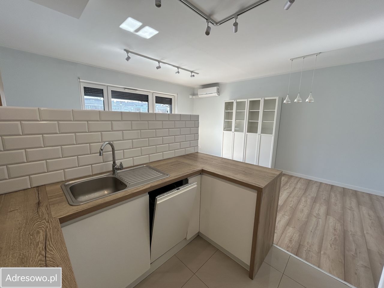 Mieszkanie 2-pokojowe Jelenia Góra Centrum, ul. Osiedle Robotnicze. Zdjęcie 5