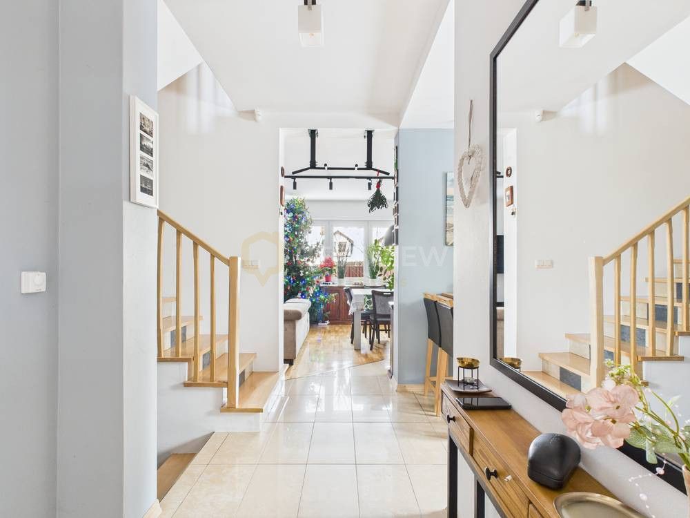 bliźniak, 4 pokoje Łomianki Dolne, al. Fryderyka Chopina. Zdjęcie 3