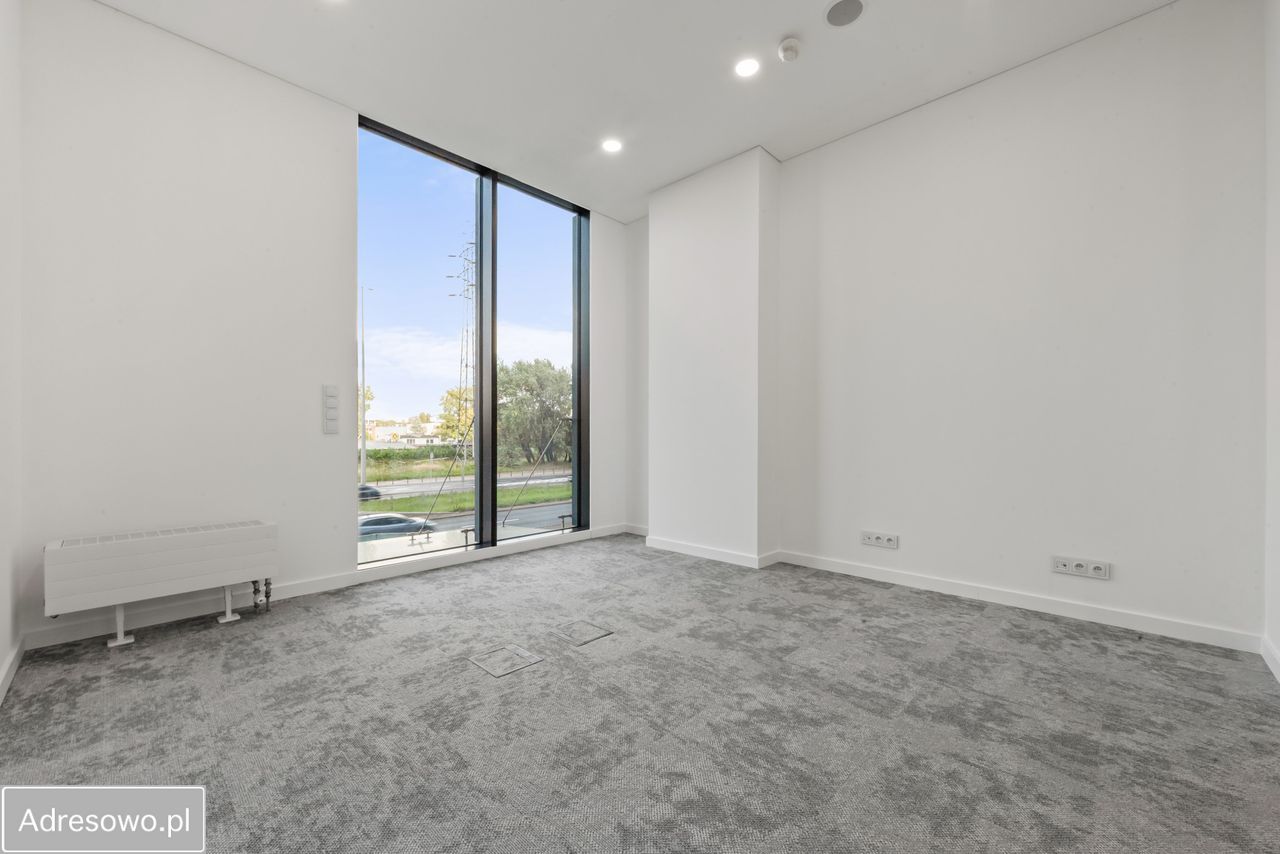 Biuro Warszawa Wola, al. Prymasa Tysiąclecia. Zdjęcie 2