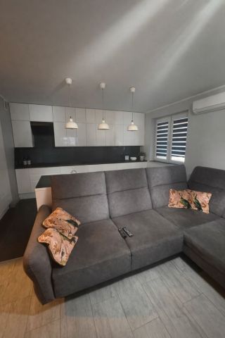 Mieszkanie 4-pokojowe Dzierżoniów, os. Tęczowe. Zdjęcie 1