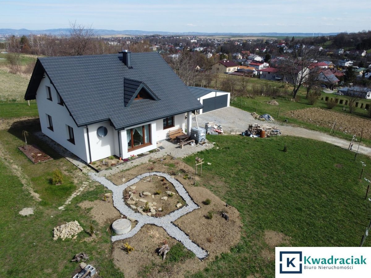 dom wolnostojący, 5 pokoi Iwonicz Zadwór. Zdjęcie 3