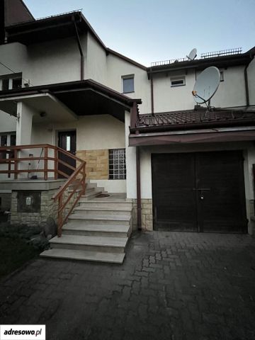 dom szeregowy, 10 pokoi Białystok Dziesięciny. Zdjęcie 1