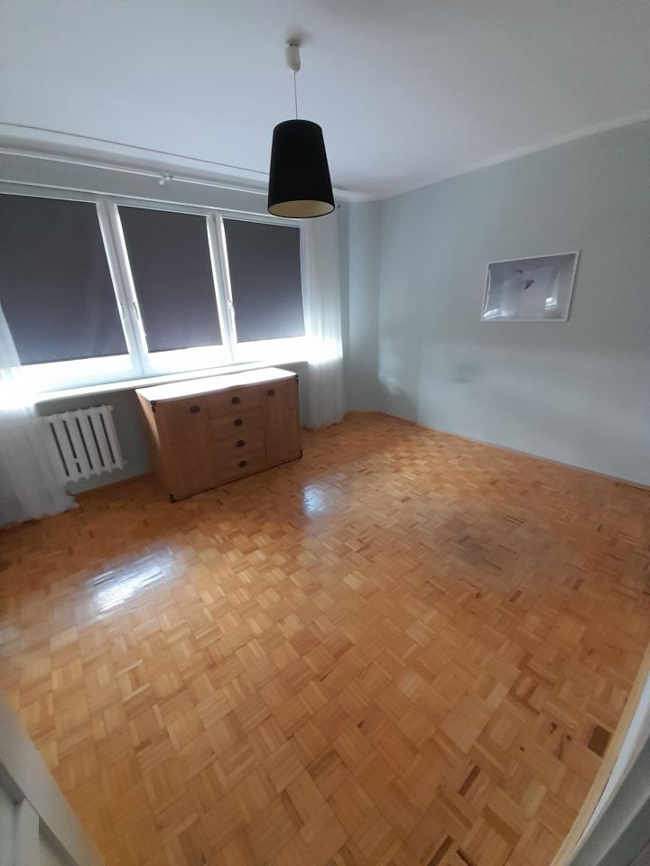 Mieszkanie 3-pokojowe Tomaszów Mazowiecki, ul. Dzieci Polskich. Zdjęcie 4