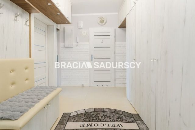 Mieszkanie 3-pokojowe Kraków, ul. Aleksandry. Zdjęcie 1