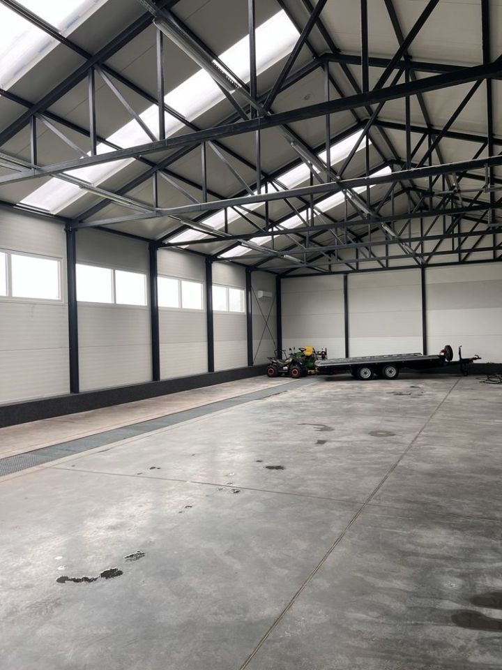 Hala/magazyn Kończyska. Zdjęcie 5