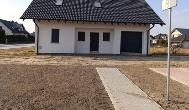 dom szeregowy Pniewy, ul. Różana