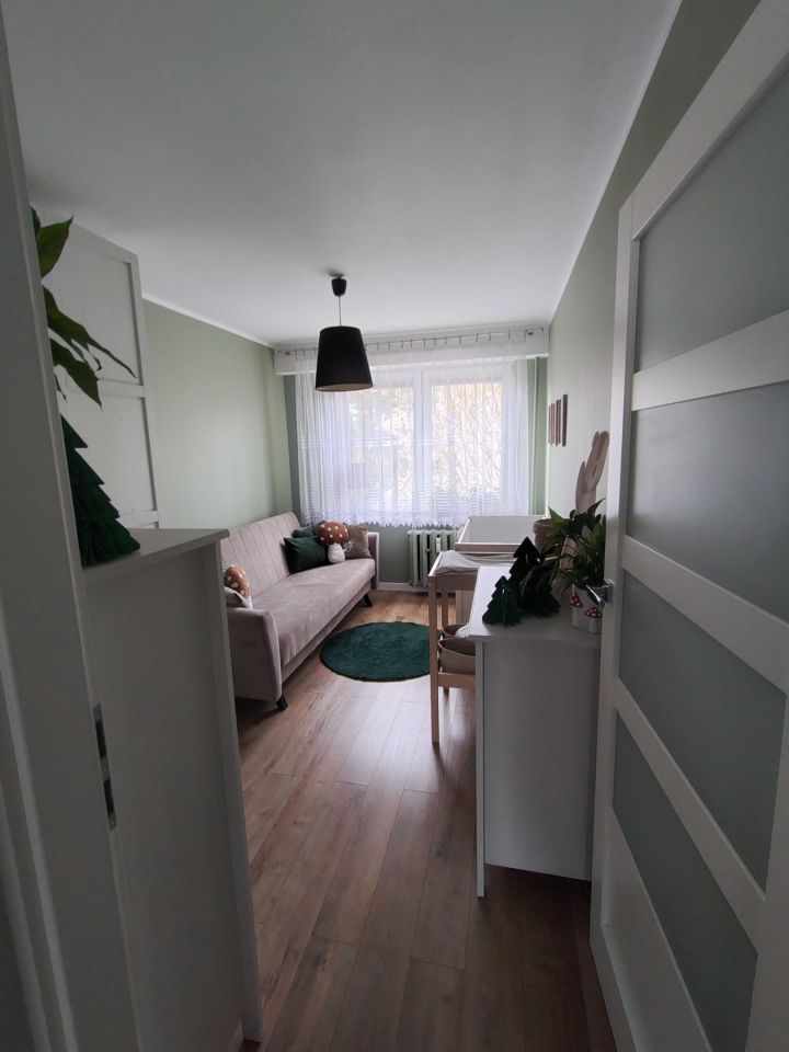 Mieszkanie 3-pokojowe Żyrardów. Zdjęcie 3