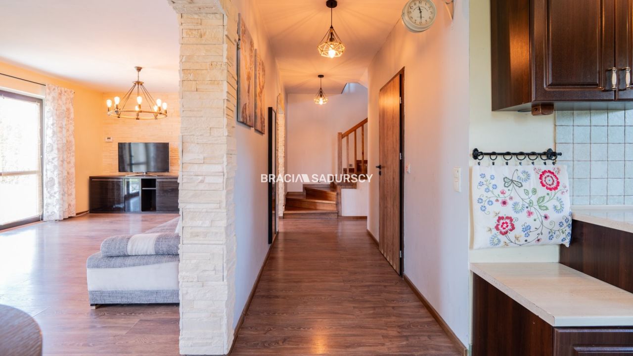 dom wolnostojący, 5 pokoi Wolica. Zdjęcie 11