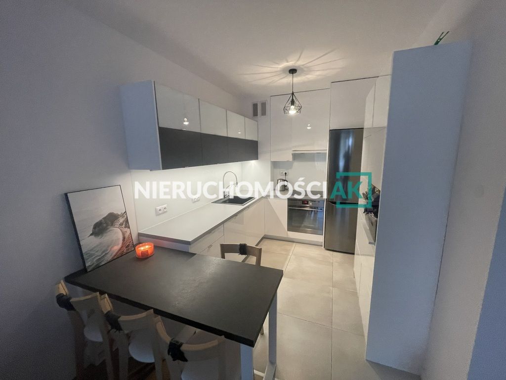 Mieszkanie 2-pokojowe Poznań, ul. Jasielska. Zdjęcie 3