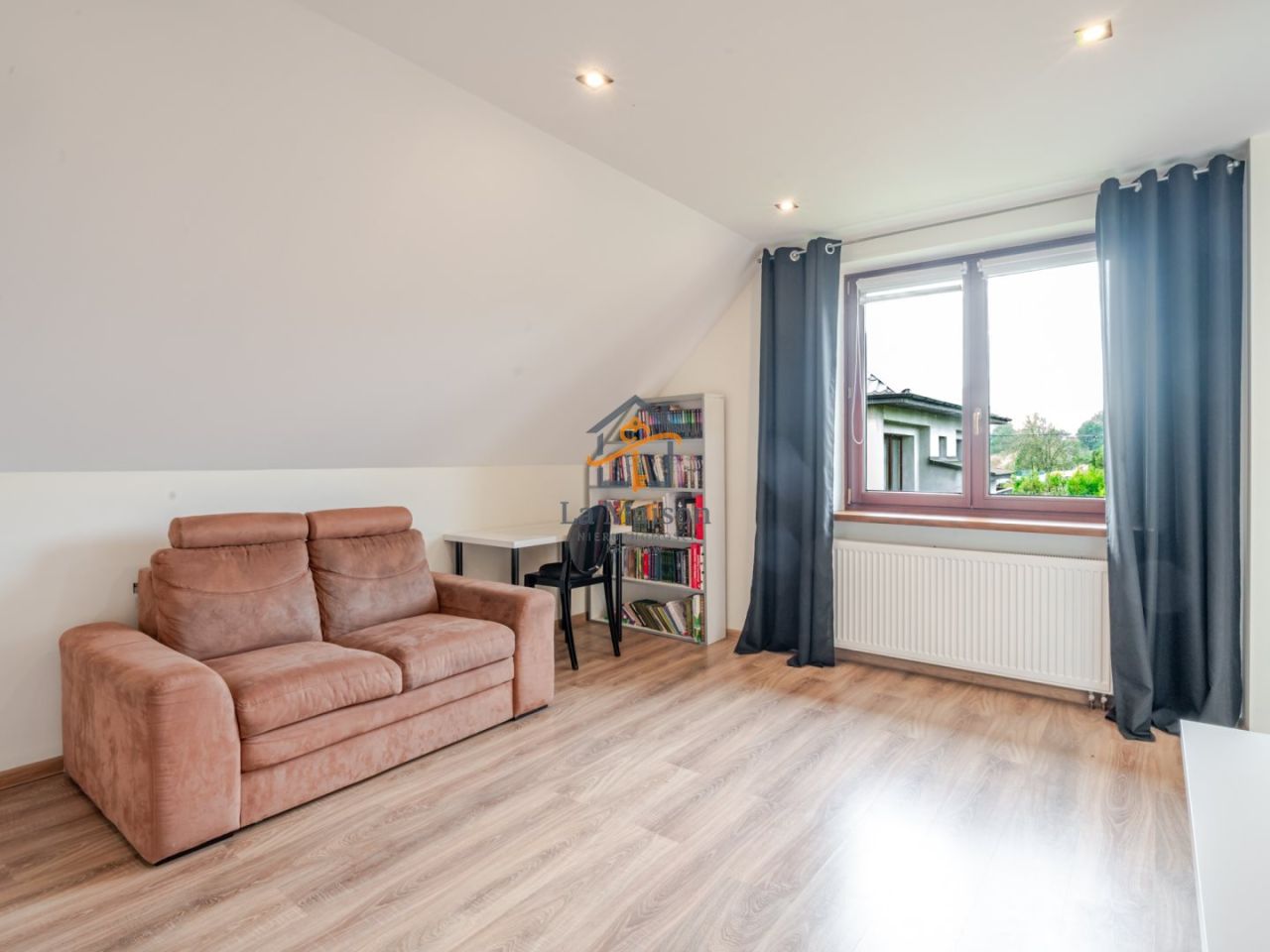 dom wolnostojący, 6 pokoi Rączna. Zdjęcie 10