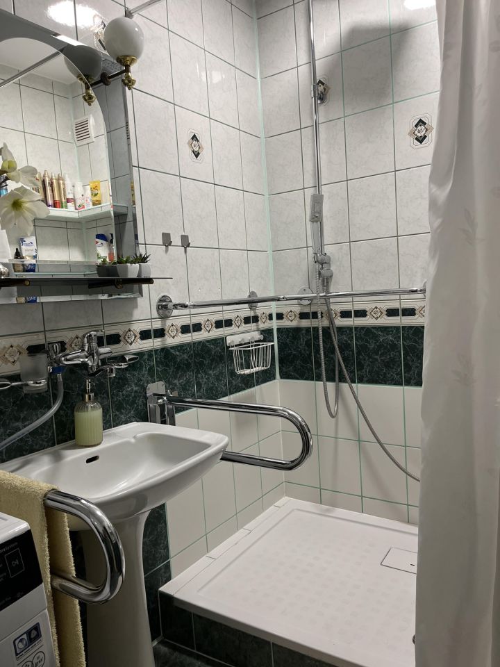 Mieszkanie 4-pokojowe Zbroszki. Zdjęcie 14