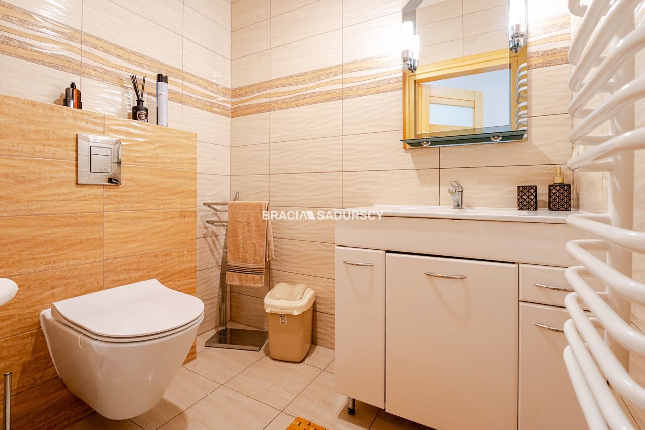 dom wolnostojący, 5 pokoi Łomna. Zdjęcie 25