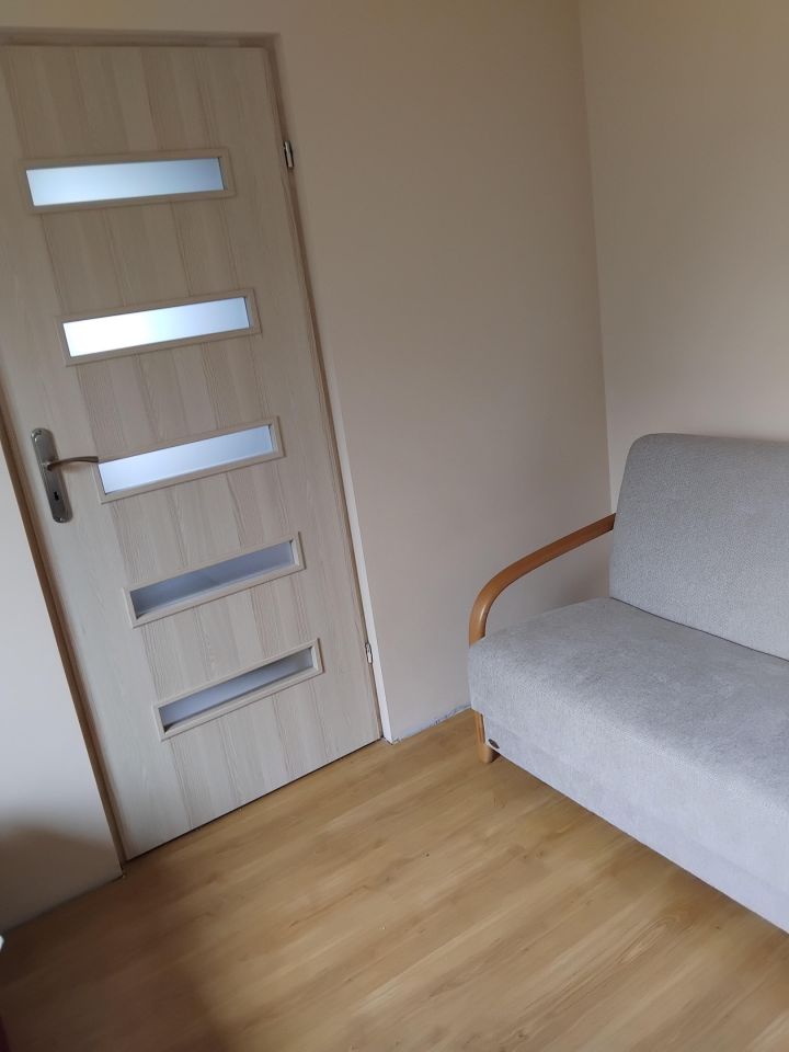 dom wolnostojący, 2 pokoje Albertów. Zdjęcie 12