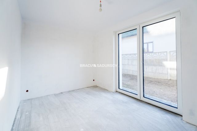 dom wolnostojący, 5 pokoi Bębło. Zdjęcie 19