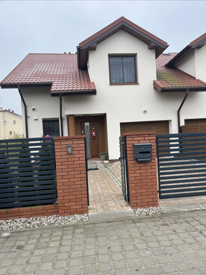 bliźniak, 4 pokoje Łosia Wólka Dobrzyń, ul. Południowa. Zdjęcie 1