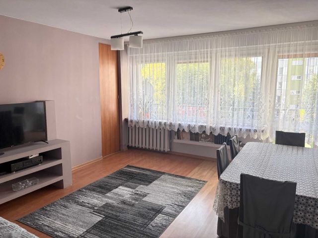Mieszkanie 3-pokojowe Sandomierz, ul. Krzysztofa Kamila Baczyńskiego. Zdjęcie 1