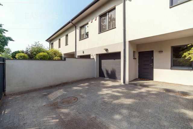 dom szeregowy, 5 pokoi Łomianki, ul. Śliska. Zdjęcie 16