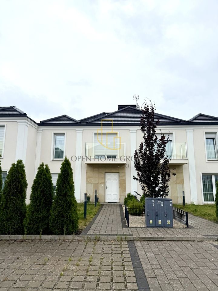dom szeregowy, 4 pokoje Oleśnica. Zdjęcie 1