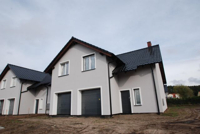 dom szeregowy, 4 pokoje Kłodawa, ul. Bursztynowa. Zdjęcie 1