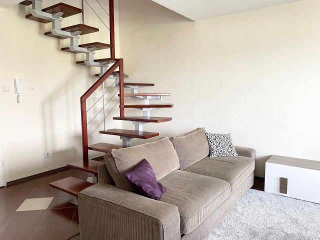 Mieszkanie 3-pokojowe Radom Gołębiów, ul. Adama Rapackiego. Zdjęcie 1