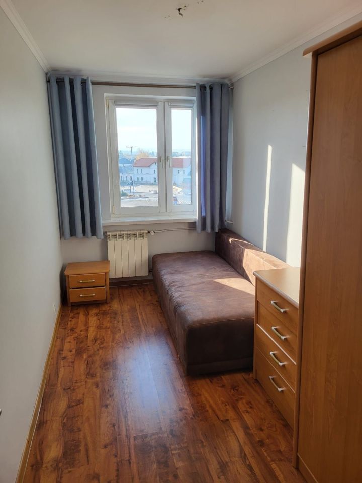 Mieszkanie 3-pokojowe Krosno, ul. Naftowa. Zdjęcie 2