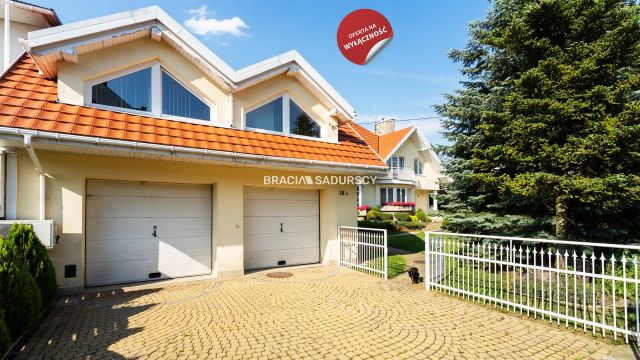 bliźniak, 2 pokoje Wieliczka, ul. Jana Kochanowskiego. Zdjęcie 1