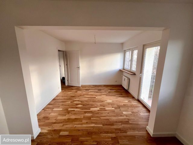 Mieszkanie 3-pokojowe Warszawa, ul. Władysława Okińskiego. Zdjęcie 1