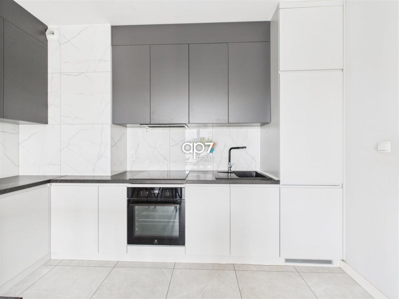 Mieszkanie 2-pokojowe Kraków Czyżyny, os. Dywizjonu 303. Zdjęcie 5