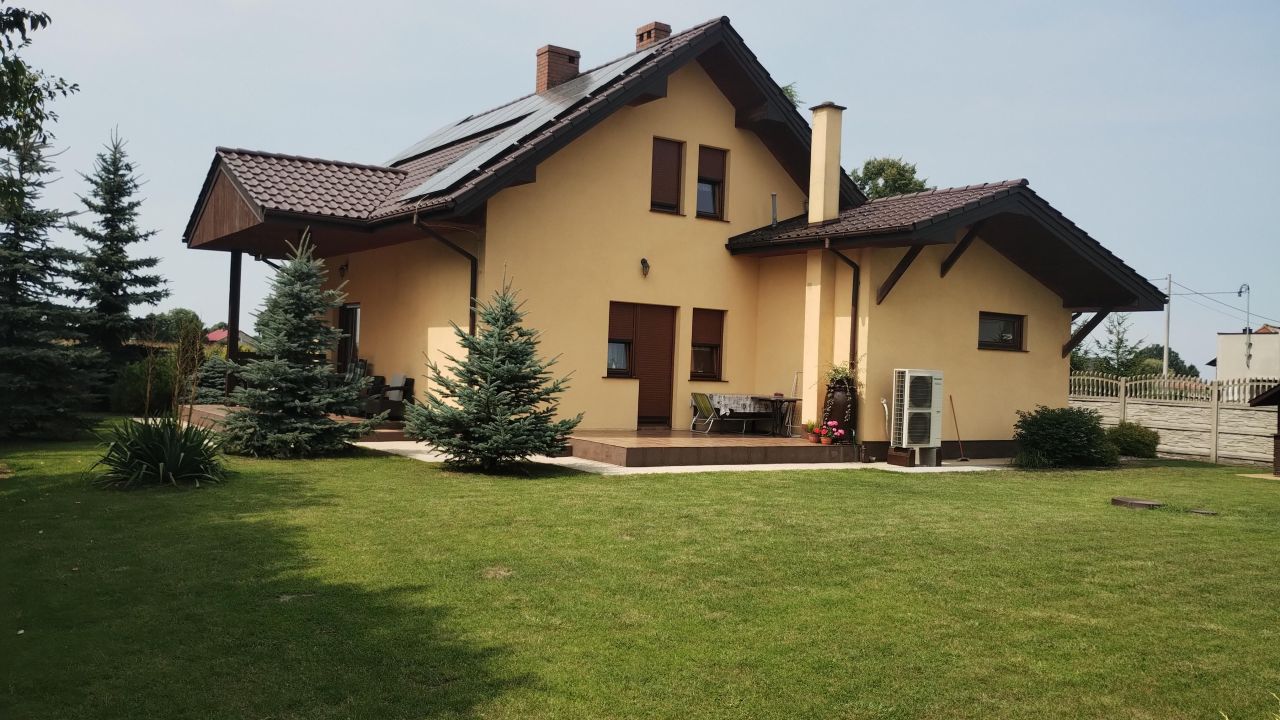 dom wolnostojący, 5 pokoi Korzeniew. Zdjęcie 5