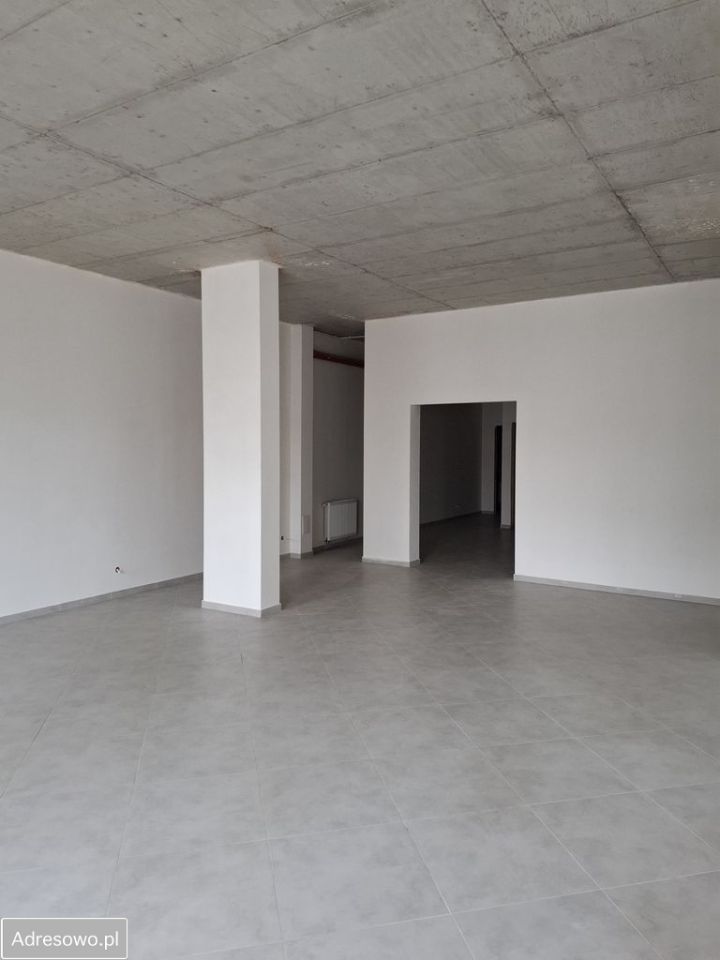 Lokal Grodzisk Mazowiecki Centrum, ul. ks. M. Tokarzewskiego. Zdjęcie 2