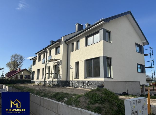 dom szeregowy, 3 pokoje Rumia Lotnisko, ul. Partyzantów. Zdjęcie 1